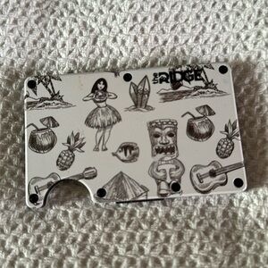 The Ridge wallet in Tiki design